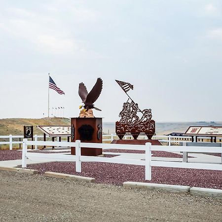 Oyo Hotel Shelby Mt Hwy 2 & I-15 المظهر الخارجي الصورة