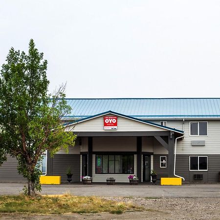 Oyo Hotel Shelby Mt Hwy 2 & I-15 المظهر الخارجي الصورة