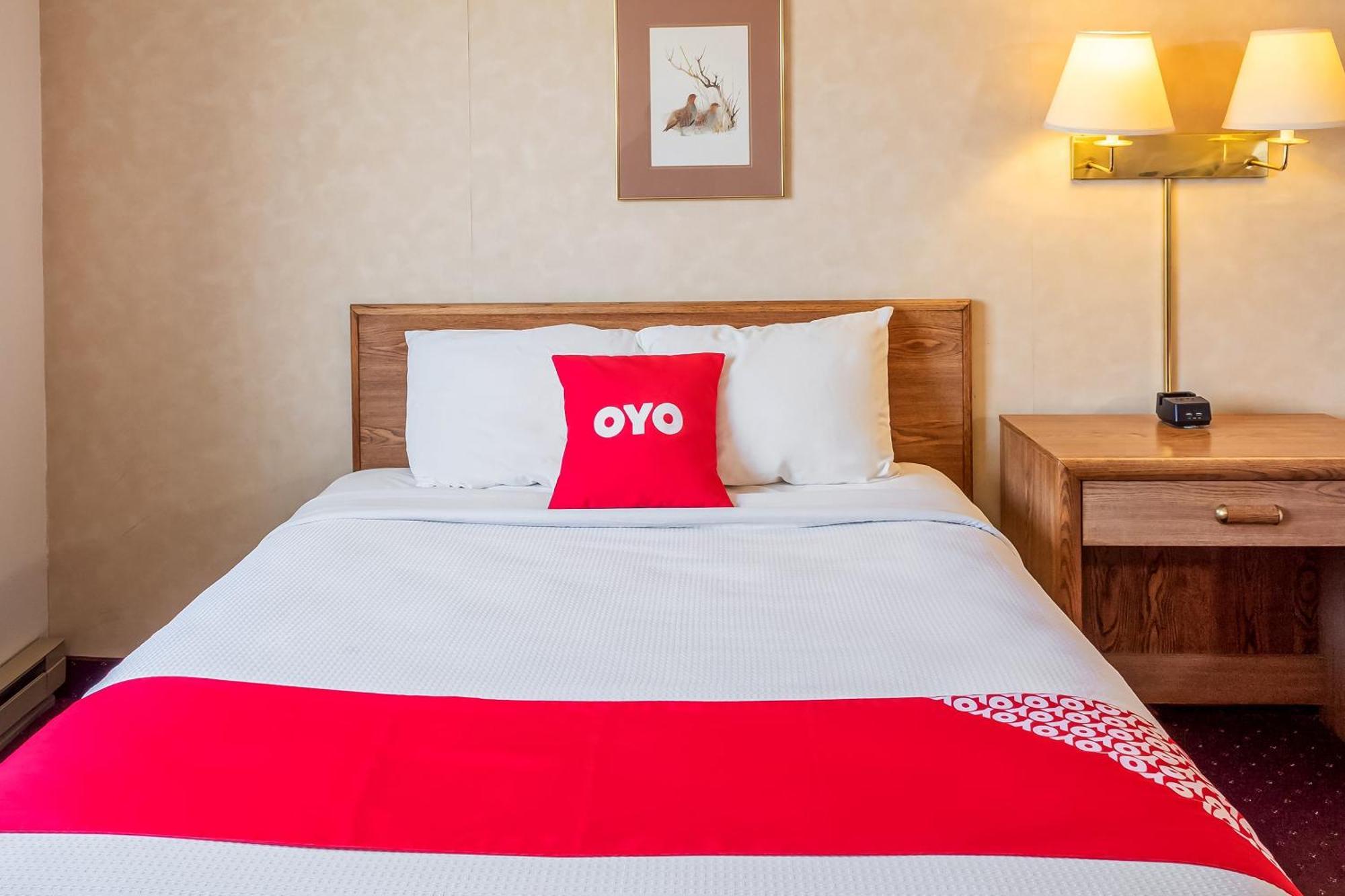 Oyo Hotel Shelby Mt Hwy 2 & I-15 المظهر الخارجي الصورة