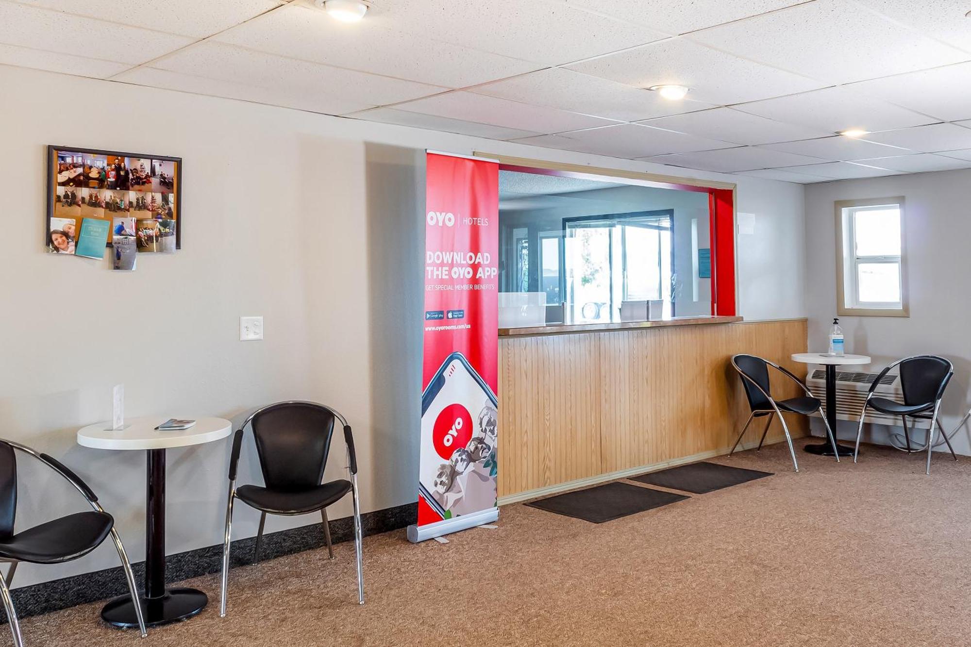Oyo Hotel Shelby Mt Hwy 2 & I-15 المظهر الخارجي الصورة