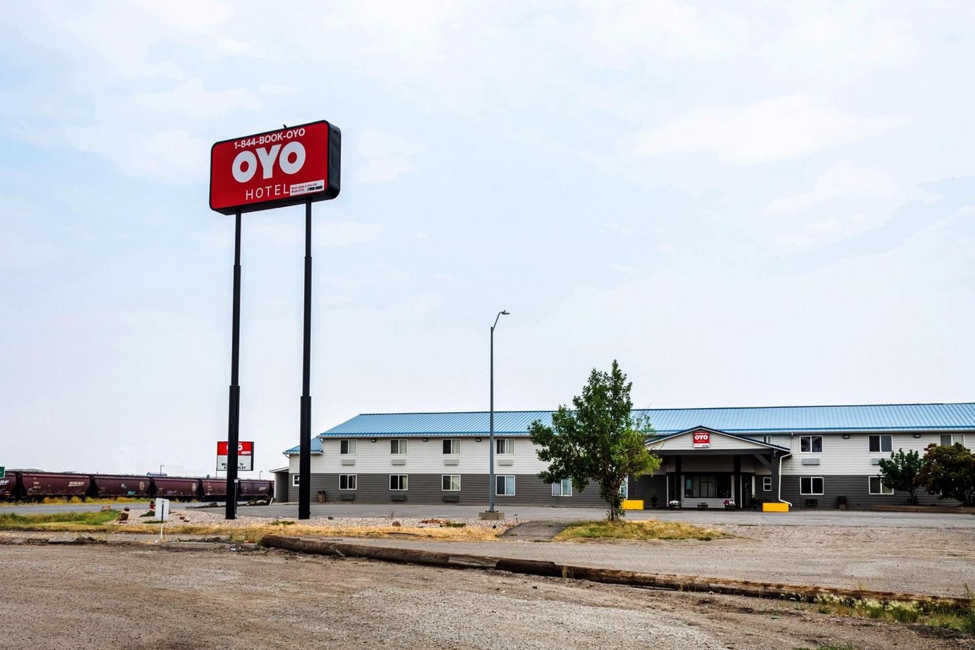 Oyo Hotel Shelby Mt Hwy 2 & I-15 المظهر الخارجي الصورة